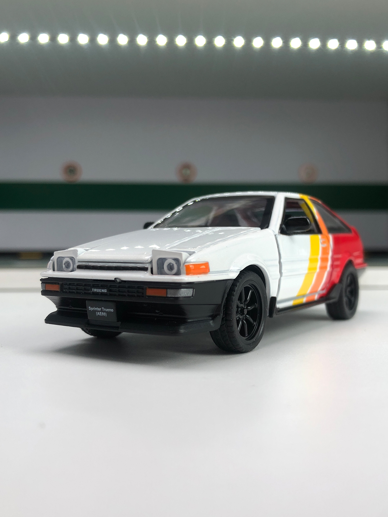 1: 37 simulation zinc alloy To - огляд і ціна Model Kit Cars