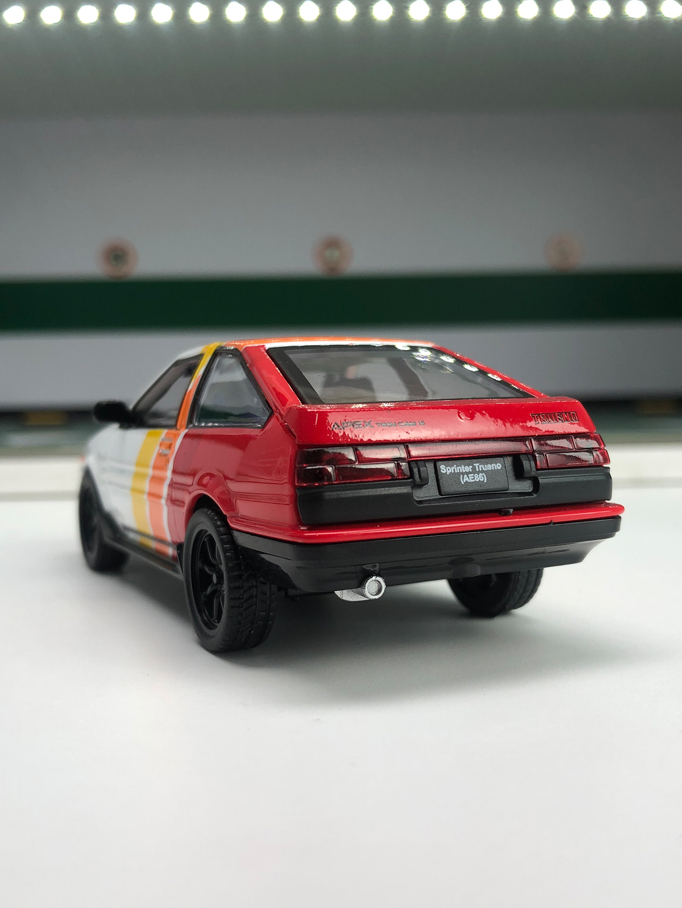 1: 37 simulation zinc alloy To - огляд і ціна Model Kit Cars