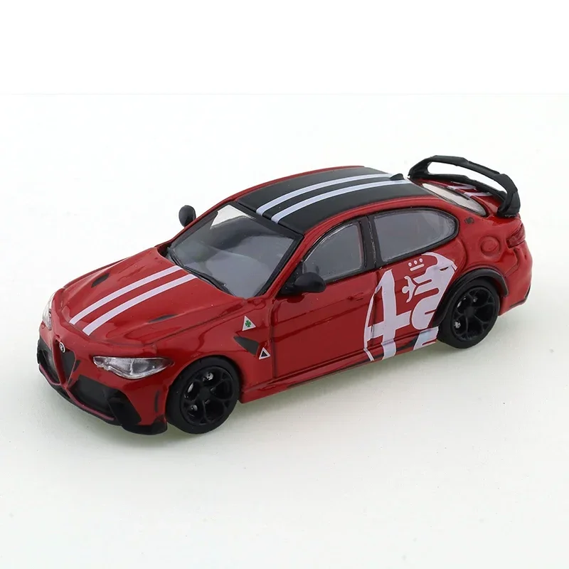 DCT 1/64 Alfa Romeo Giulia Jul - огляд і ціна Model Kit Alfa Romeo