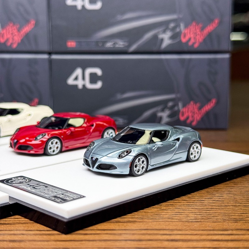CarsLounge × Motor Gallery 1:6 - огляд і ціна Model Kit Alfa Romeo