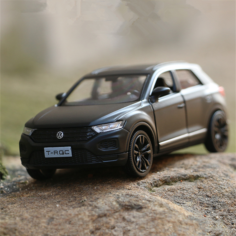 1:36 Volkswagen T-ROC SUV Allo - огляд і ціна Model Kit Volkswagen