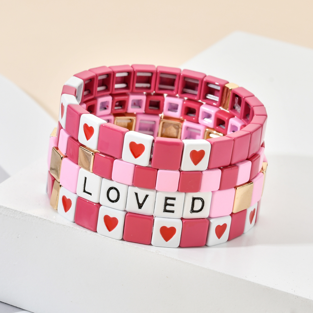Boho Love Heart Pink Letter Br - огляд і ціна Model Kit Quick