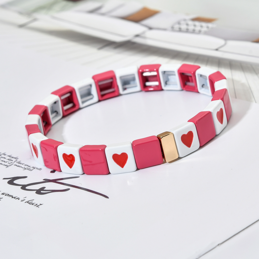 Boho Love Heart Pink Letter Br - огляд і ціна Model Kit Quick