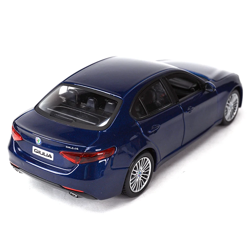 Car Stickers Bburago 1:24 Alfa - огляд і ціна Model Kit Alfa Romeo