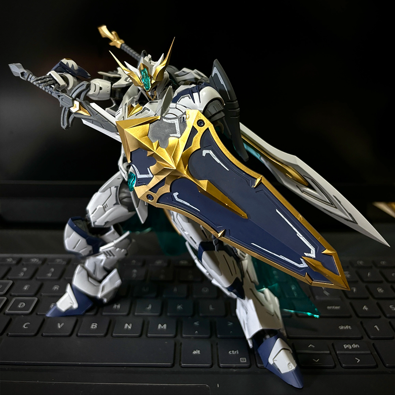 Original Snaa Titan Greatsword - огляд і ціна Model Kit Snaa