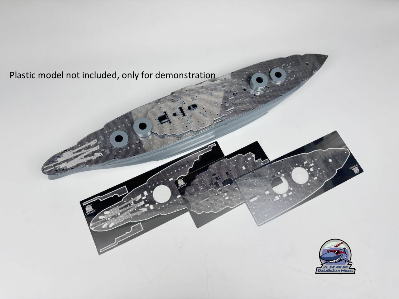 1/350 Scale Metal Deck for CY1 - огляд і ціна Model Kit Uss Arizona