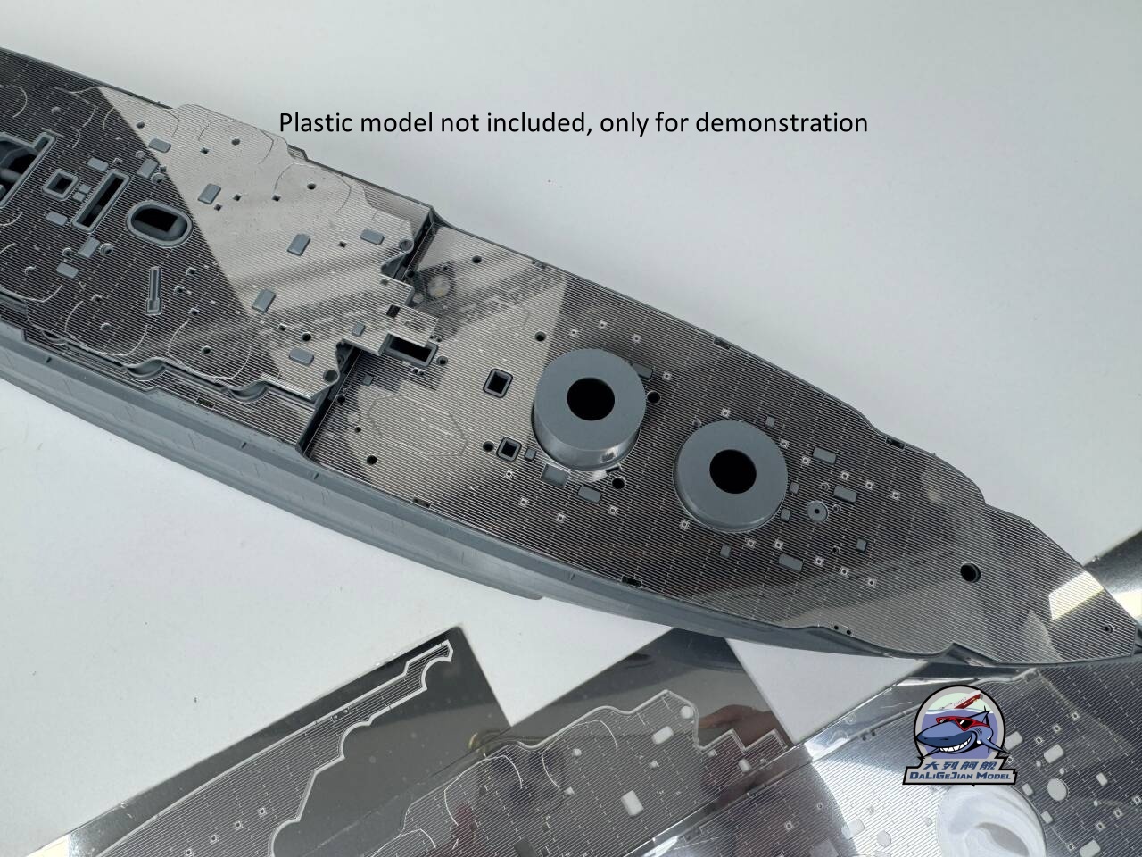1/350 Scale Metal Deck for CY1 - огляд і ціна Model Kit Uss Arizona