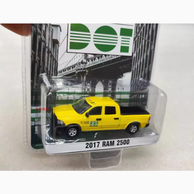 GreenLight 1:64 Scale 2017 RAM - огляд і ціна Model Kit Volkswagen