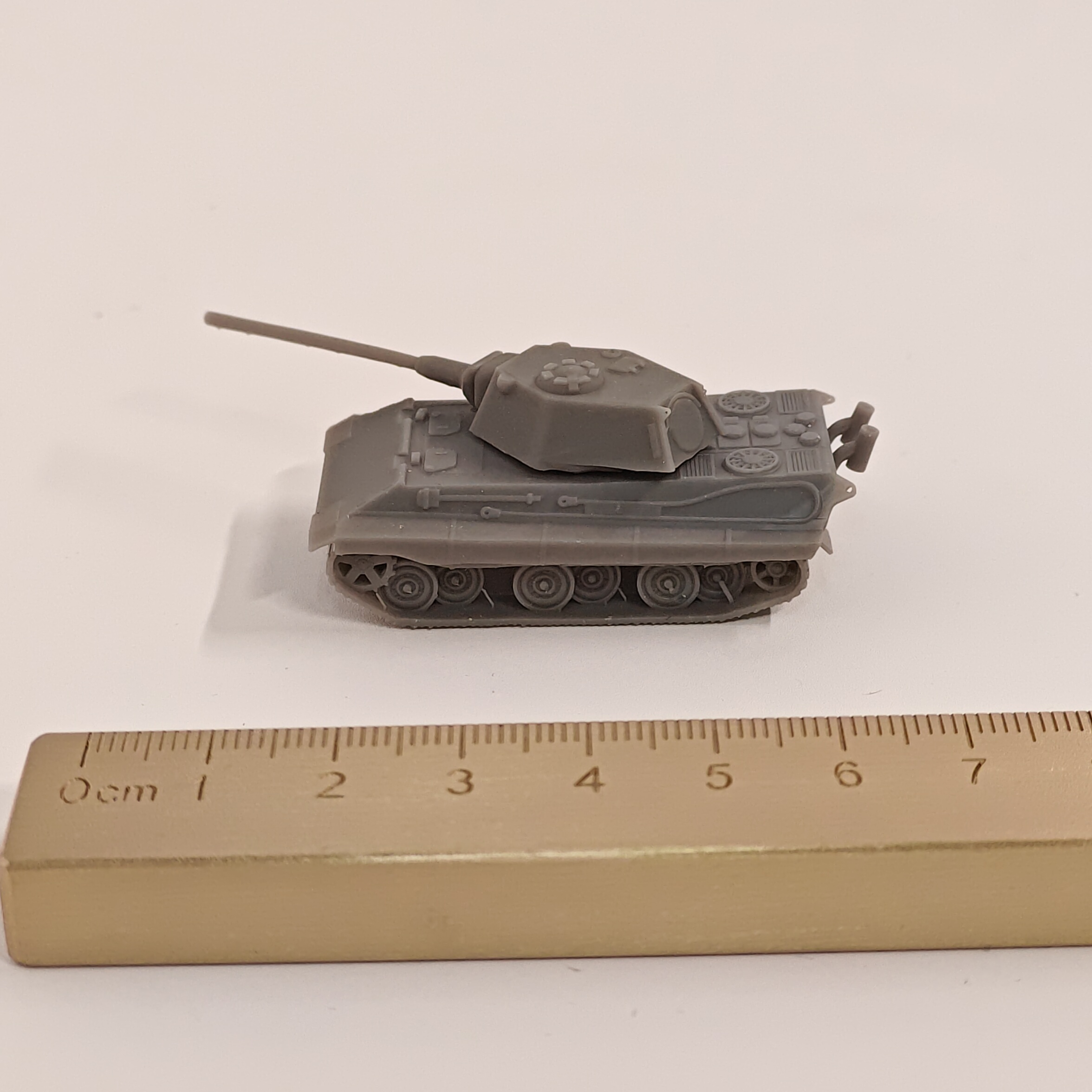 1/144 Scale E50 TANK MODEL KIT - огляд і ціна Model Kit Revell